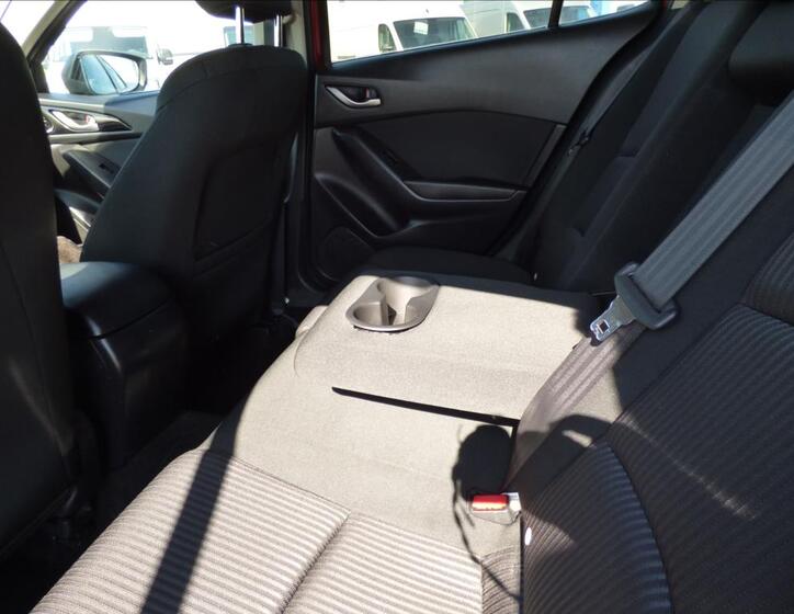 Mazda 3 40
