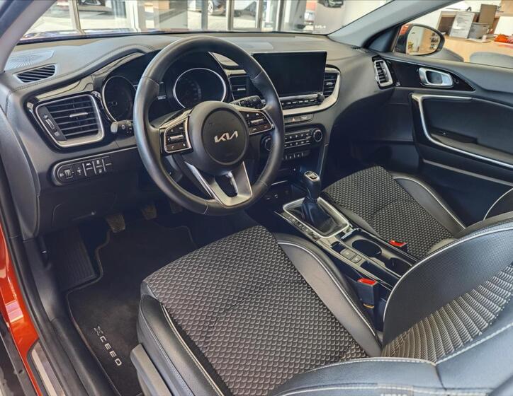 KIA XCeed 10