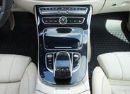 Mercedes-Benz Třídy E 25