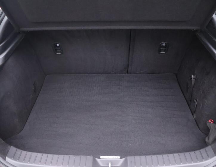 Mazda CX-30 10