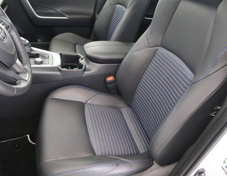 Toyota RAV4 9