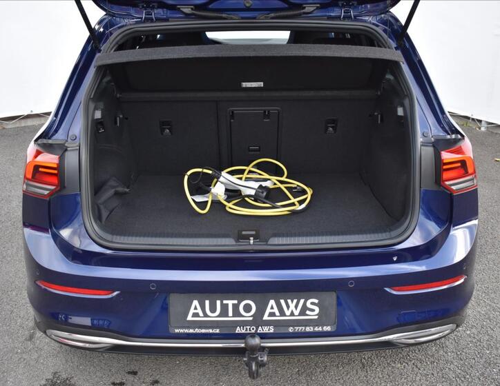 Volkswagen Golf 10