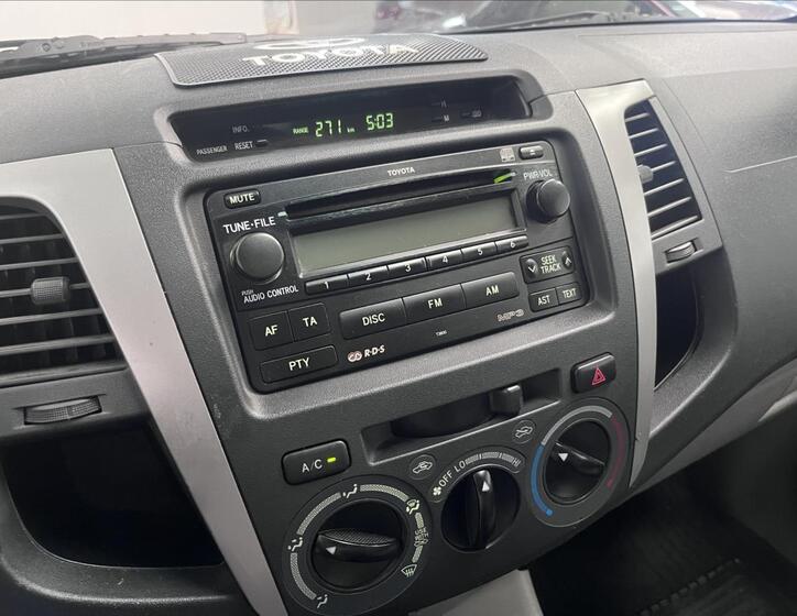 Toyota Hilux 7