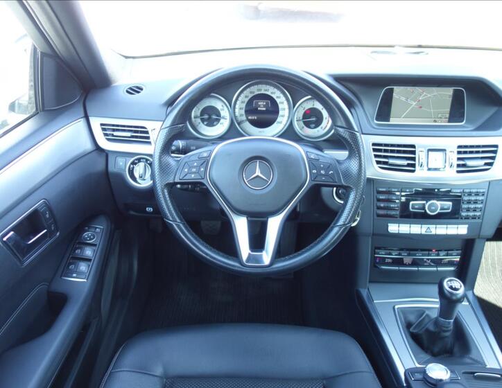Mercedes-Benz Třídy E 18
