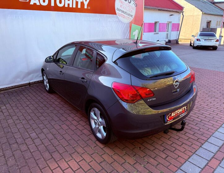 Opel Astra 6