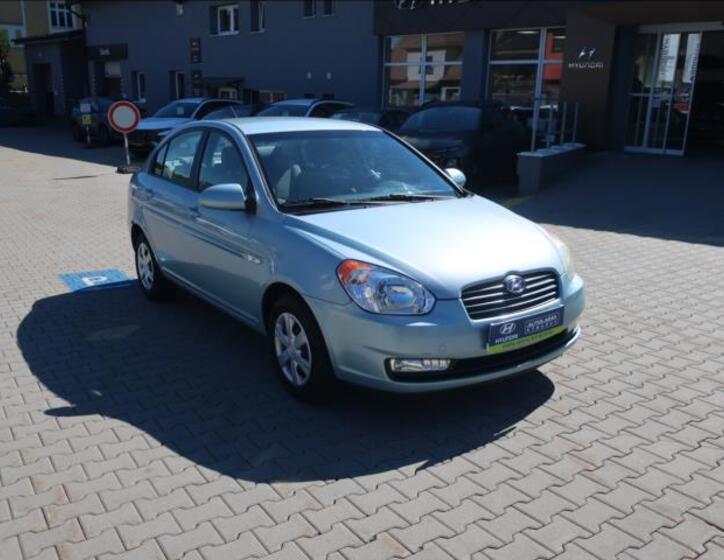 Hyundai Accent 1