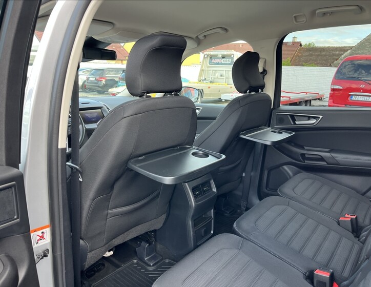 Ford Galaxy 17