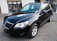 Volkswagen Tiguan 1