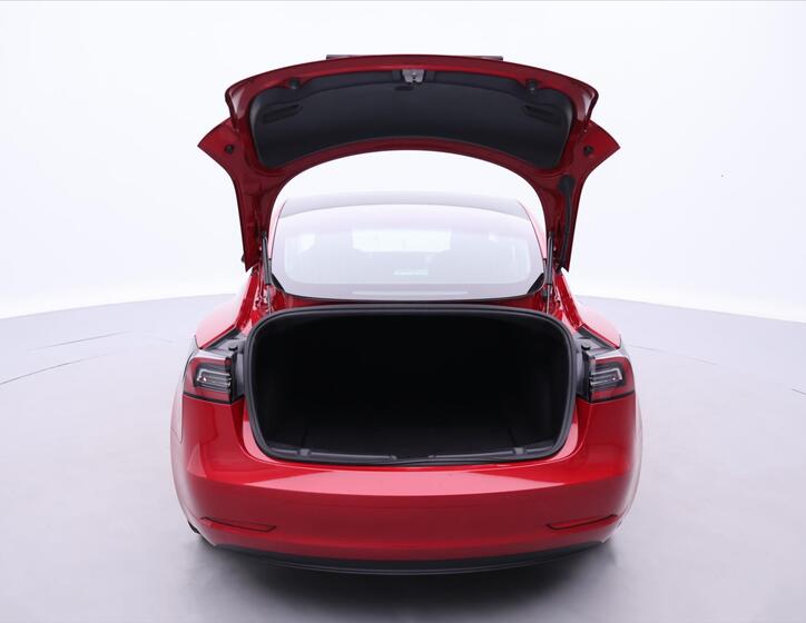 Tesla Model 3 9
