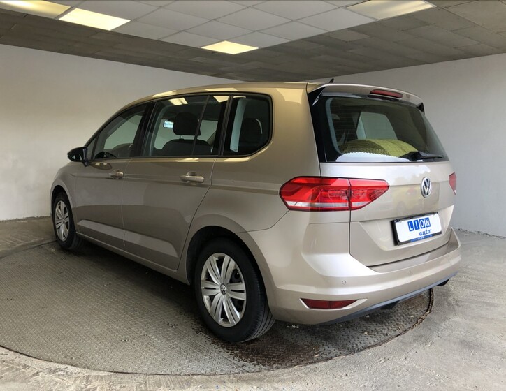 Volkswagen Touran 5