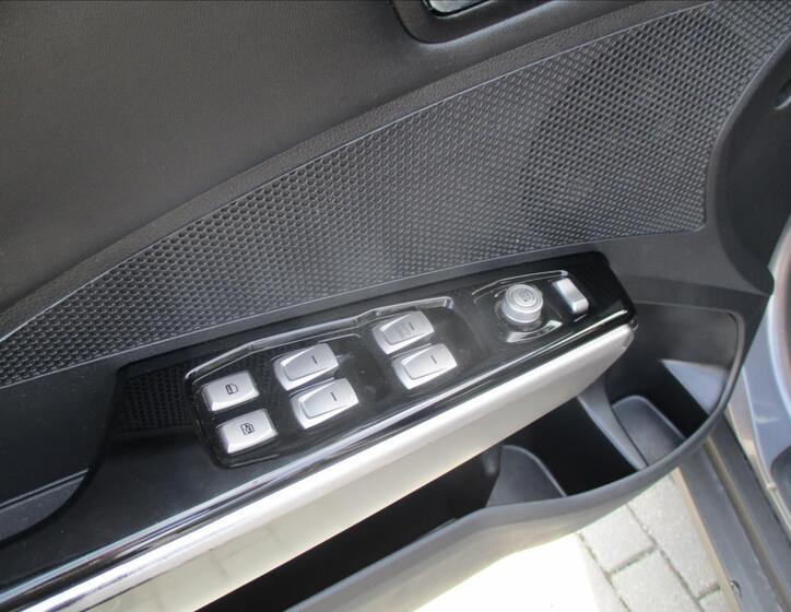 SsangYong Tivoli 8
