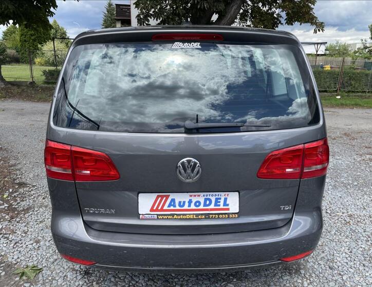 Volkswagen Touran 5