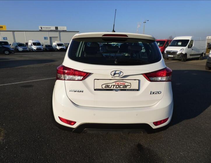 Hyundai ix20 4