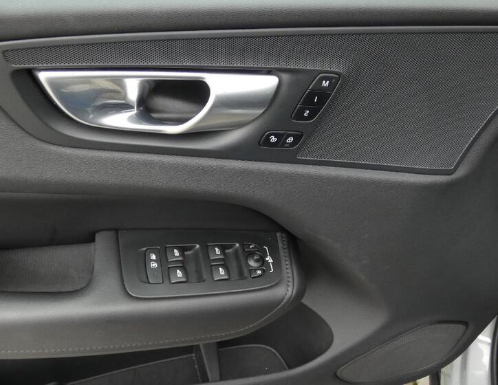 Volvo XC60 9