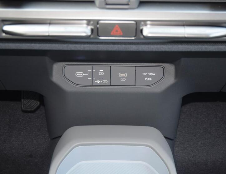 KIA EV3 9