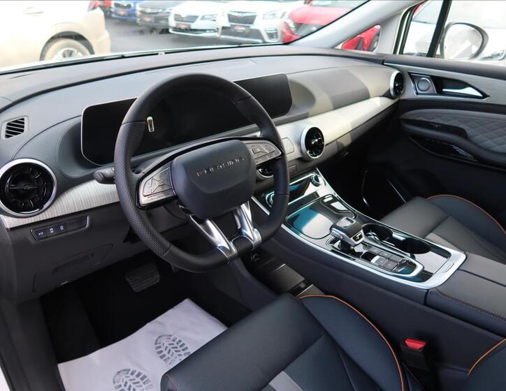 Dongfeng U-Tour 9