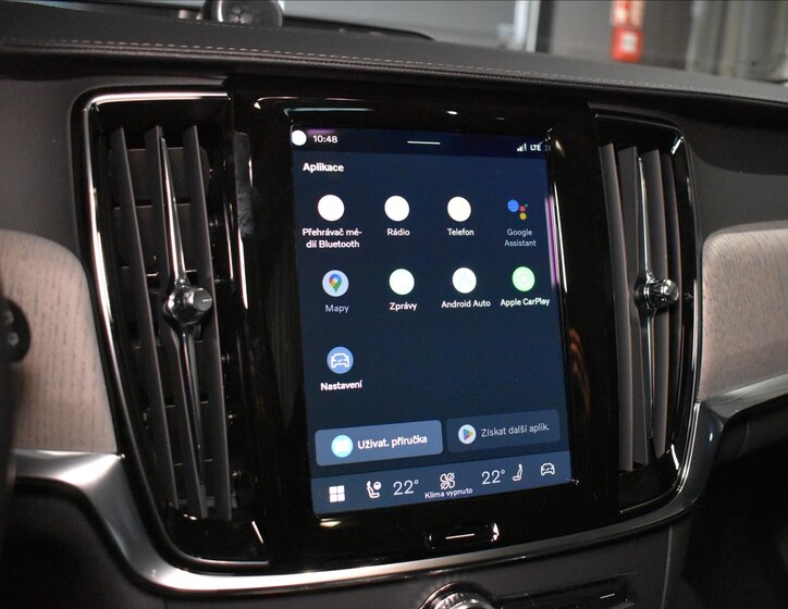 Volvo V90 33