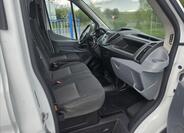 Ford Transit 9