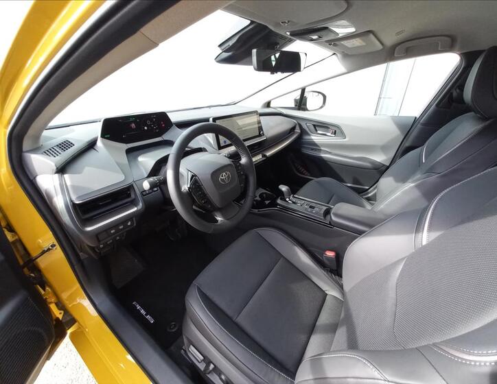 Toyota Prius 10