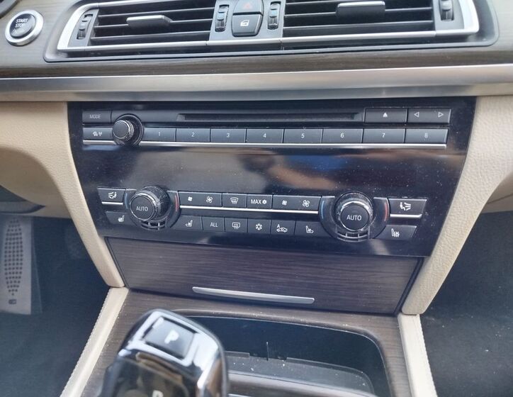 BMW Řada 7 19