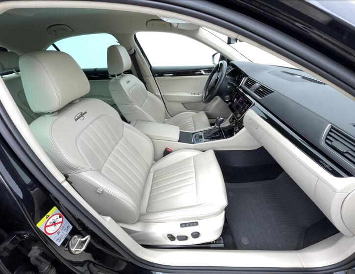 Škoda Superb 16