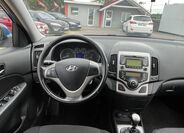 Hyundai i30 25