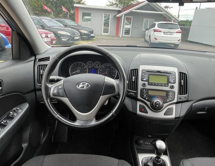 Hyundai i30 25