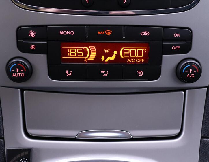 Ford Galaxy 25