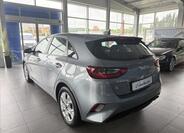 KIA Ceed 4