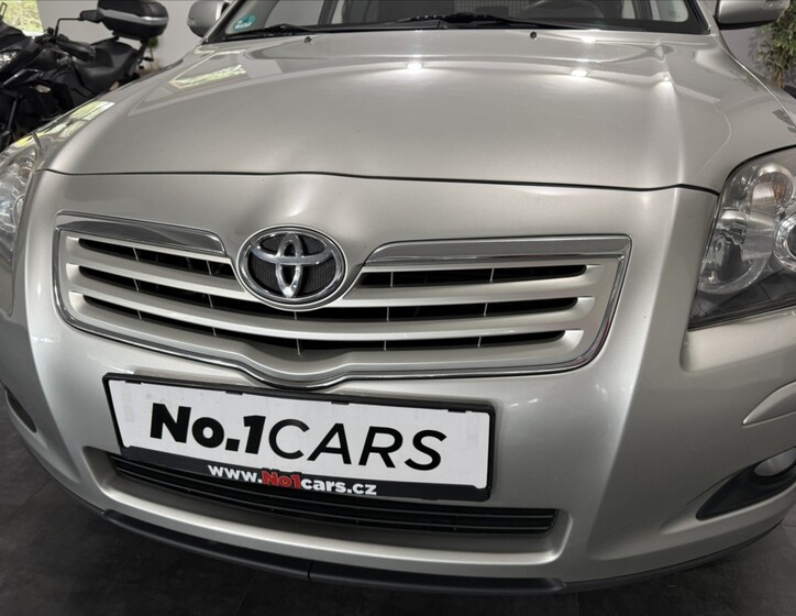 Toyota Avensis 33