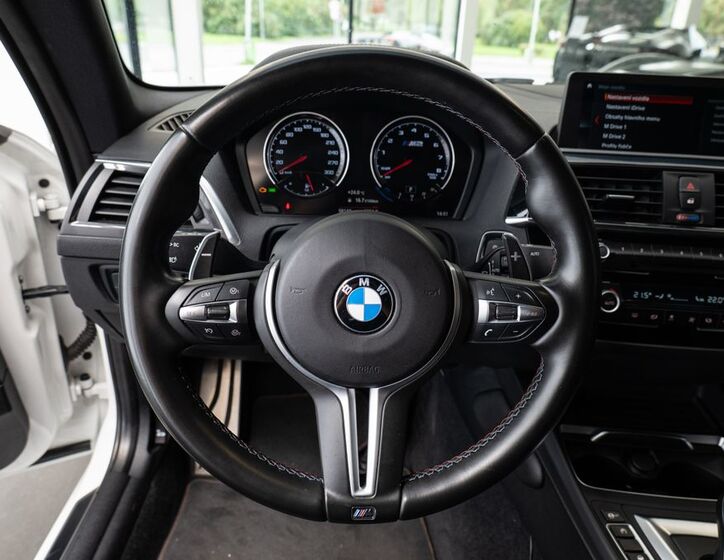 BMW M2 6