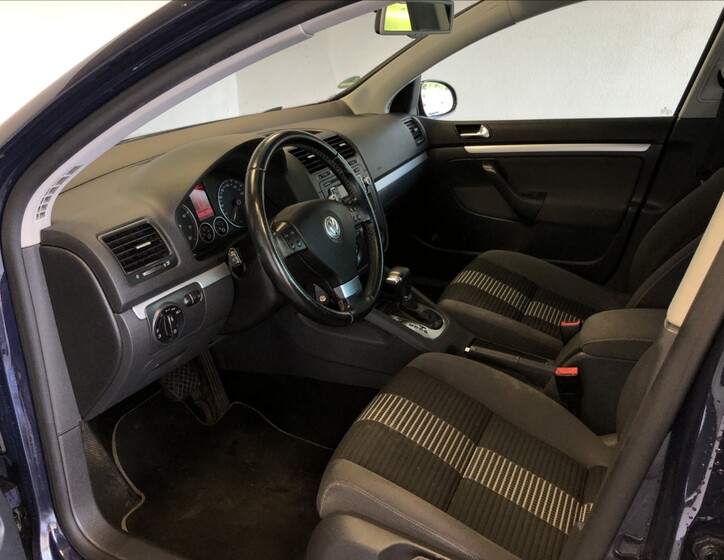 Volkswagen Golf 9