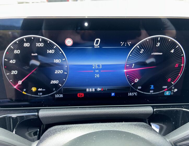 Mercedes-Benz GLA 17