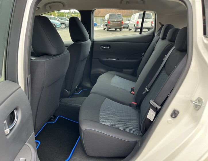Nissan Leaf 17