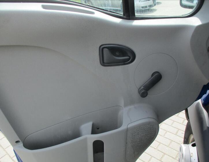 Renault Mascott 14