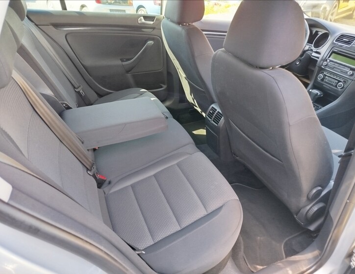 Volkswagen Golf 28