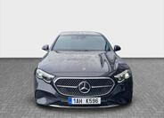 Mercedes-Benz Třídy E 8