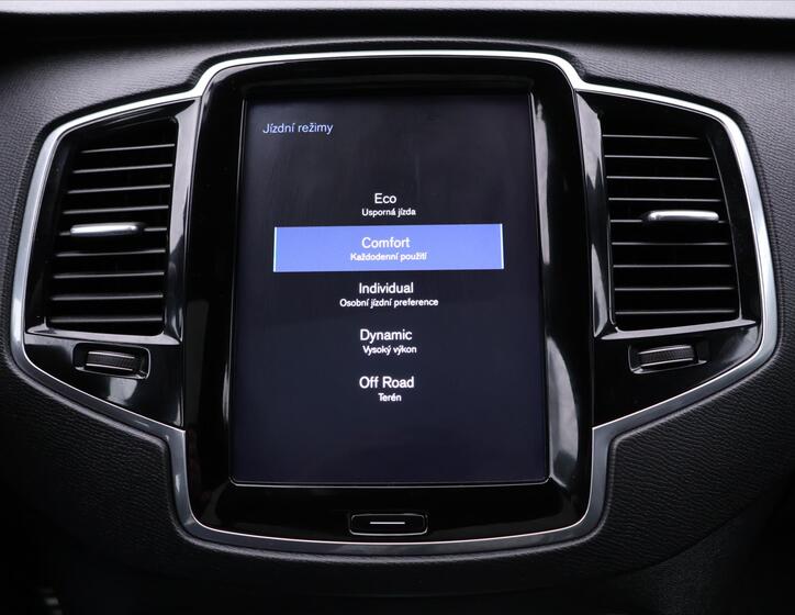 Volvo XC90 31