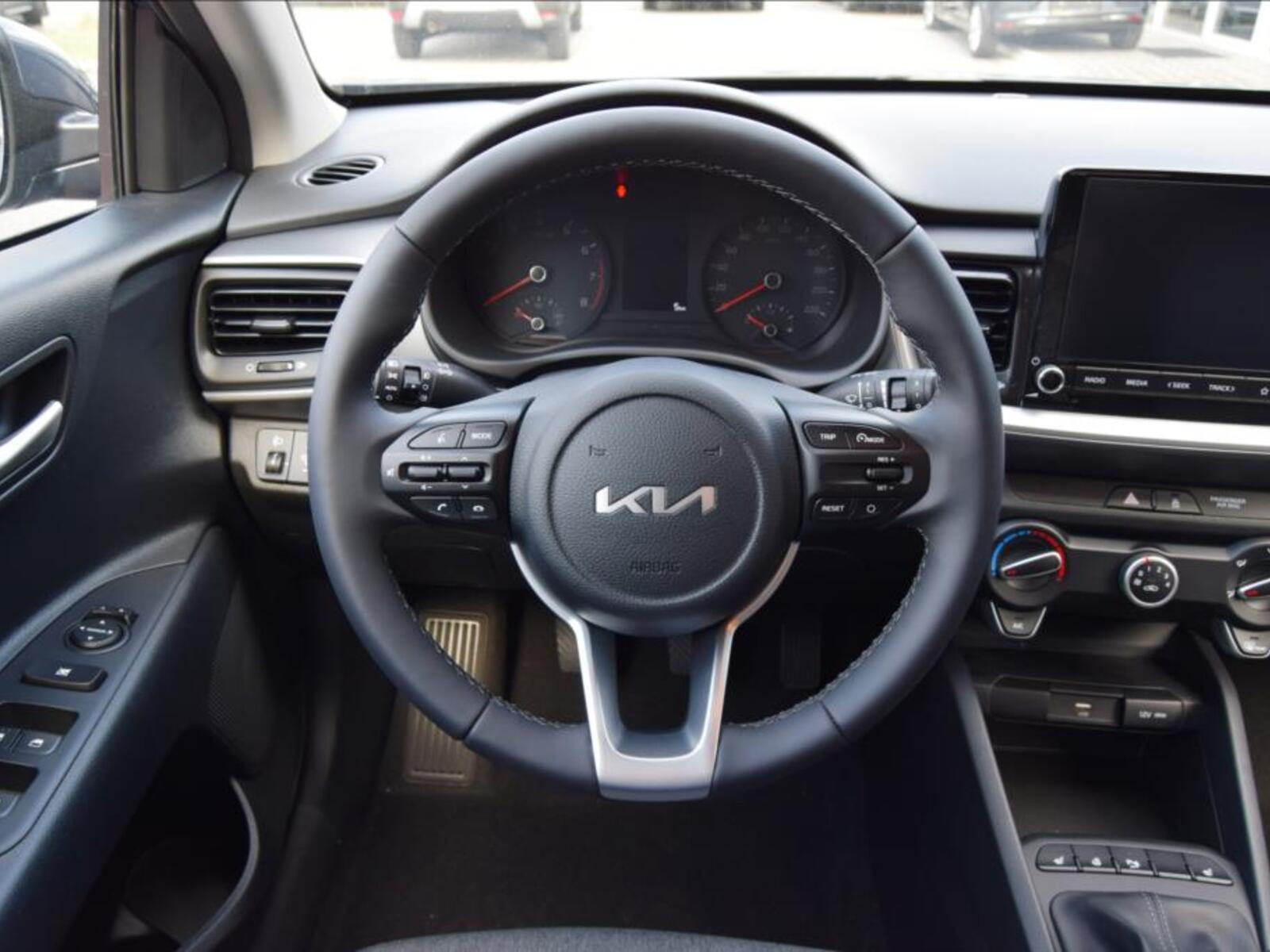 KIA Stonic 6