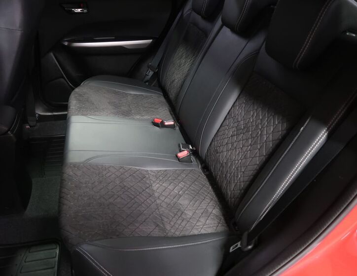 Suzuki Vitara 10