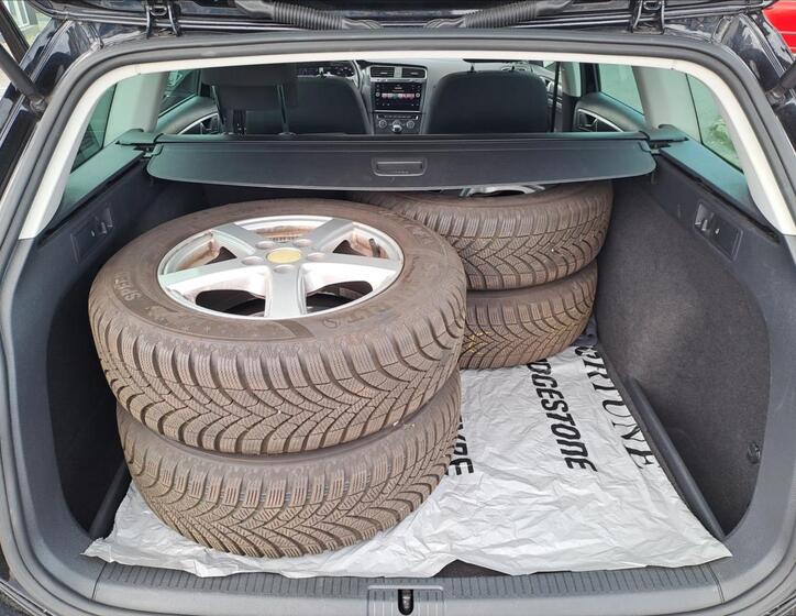 Volkswagen Golf 18