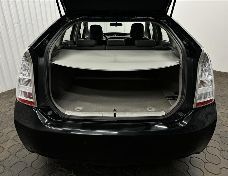 Toyota Prius 25