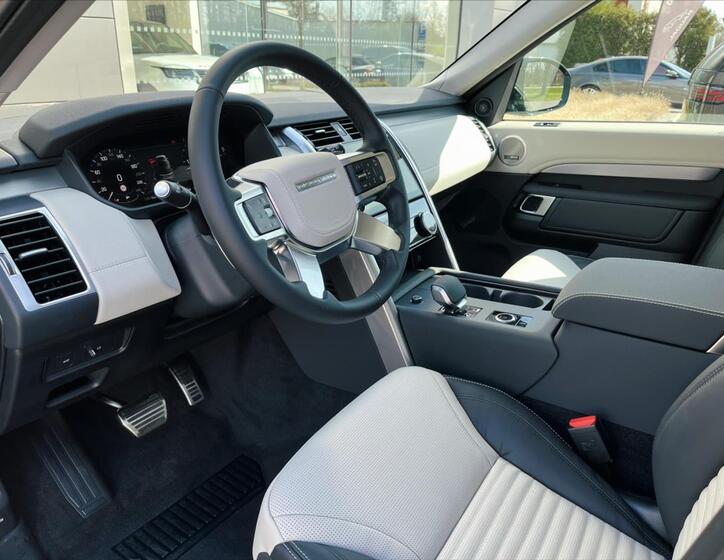 Land Rover Discovery 8