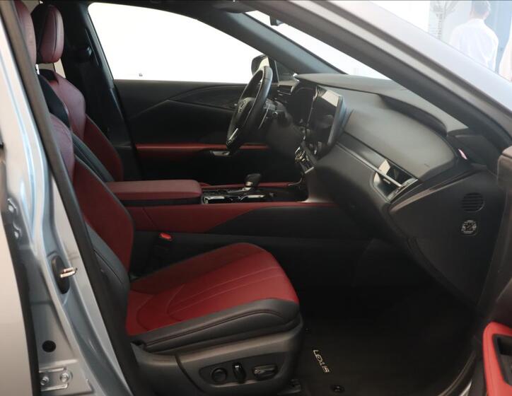 Lexus RX 500h 18