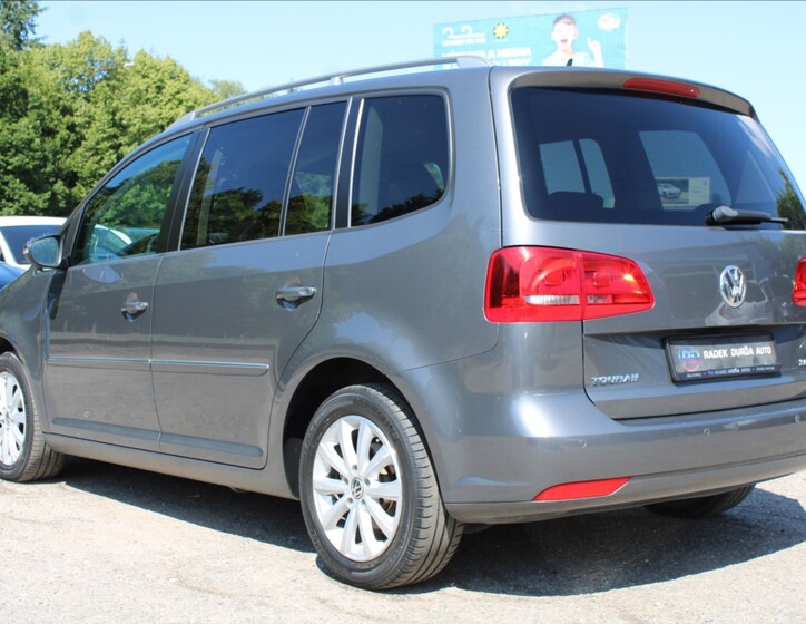Volkswagen Touran 7