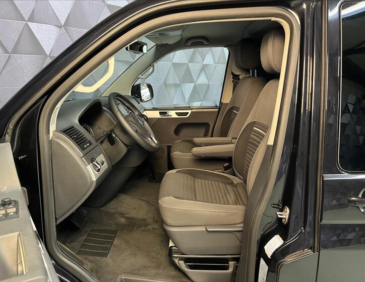 Volkswagen Multivan 10