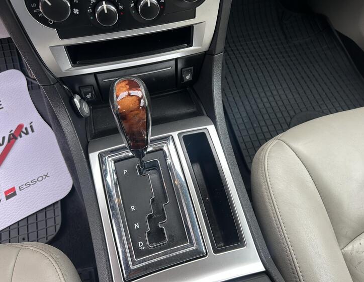 Chrysler 300C 49