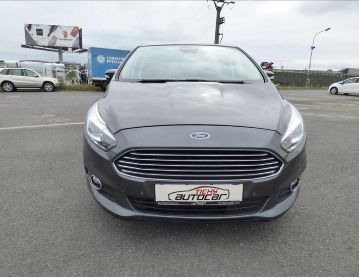 Ford S-MAX 8