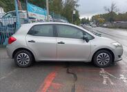 Toyota Auris 12