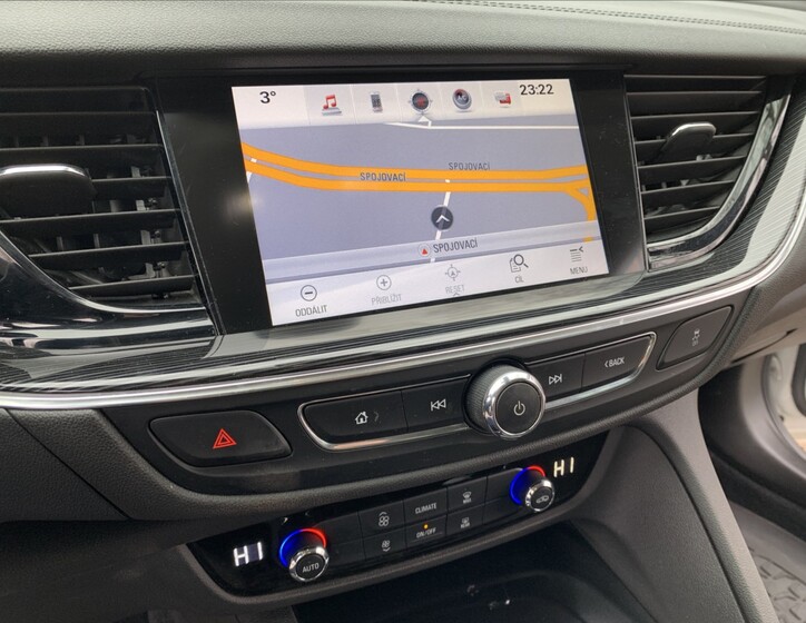 Opel Insignia 11